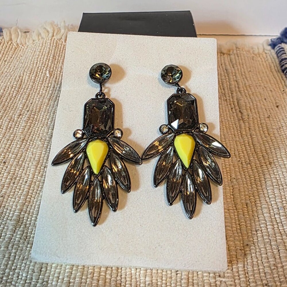 Avon Style Surge Earrings